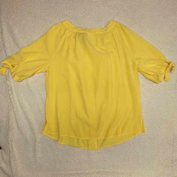 Women’s White Stag Yellow 2X 18W/20W Blouse Top - Picture 2 of 15